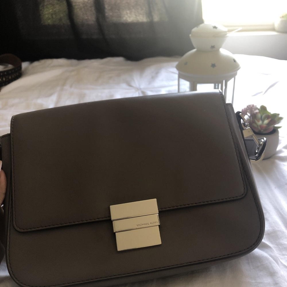 Michael Kors tote